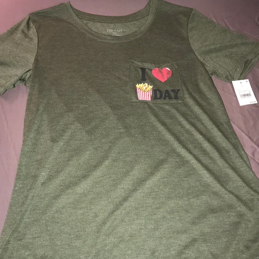Zoe + Liv shirt with tags